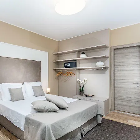 Capitol Hotel 4*