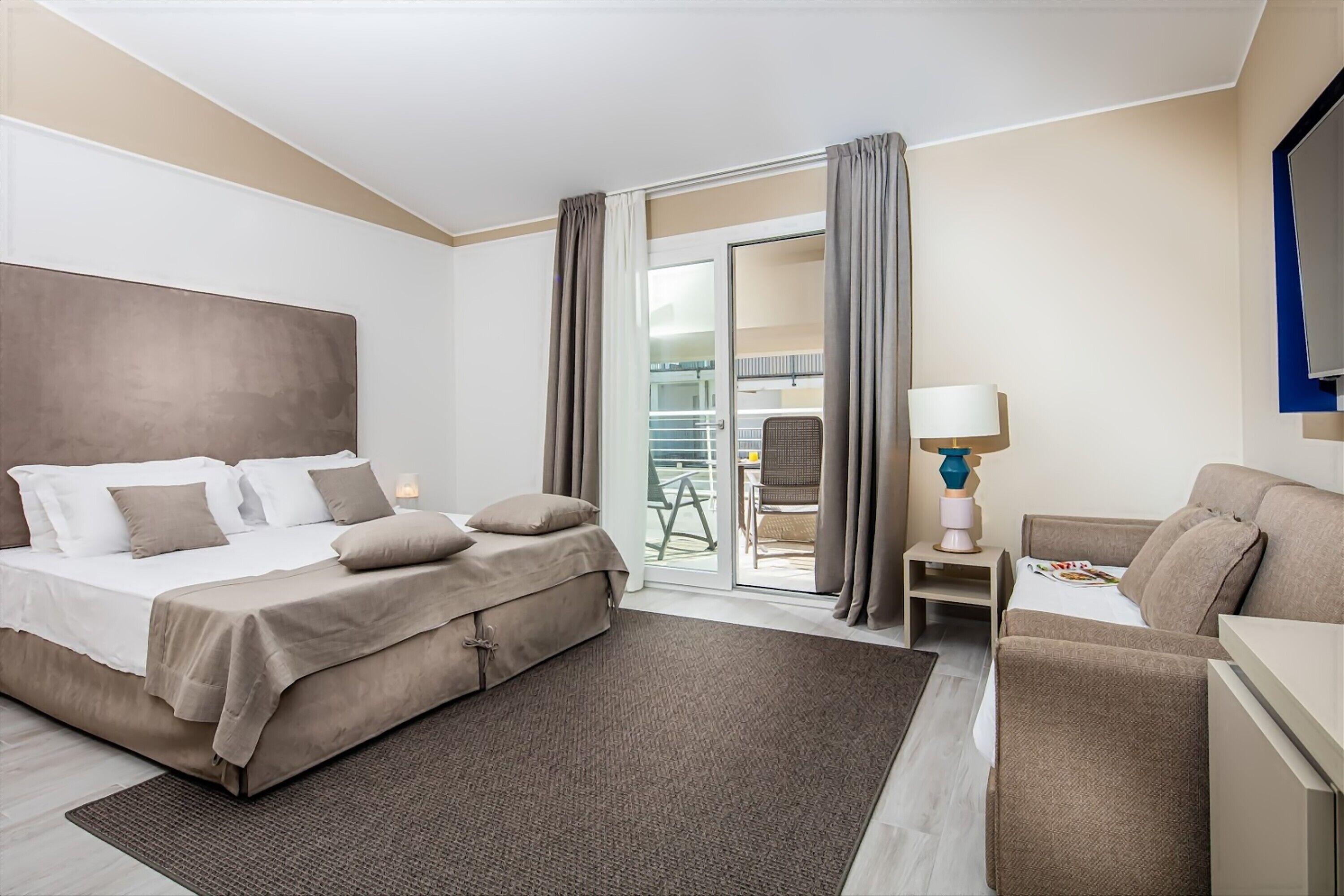 Hotel Capitol 4*